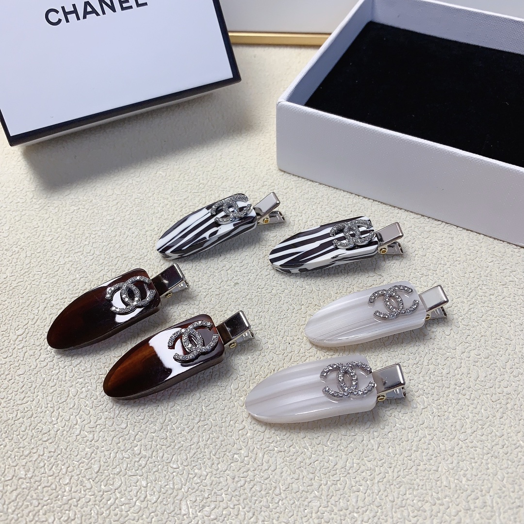 NO:281506,Chanel Xiaoxiang Chanel Hair Pin Acetate logo press clip edge clip bang clip daily exquisite small items, temperament and versatile little fairy must-have items, treasure style, closed eyes and recommended style (a pair) hair accessories, hairpins, chanel, hairpins19860909chanel小香 chanel发夹 醋酸logo压夹边夹刘海夹日常精致小单品 气质百搭小仙女必入单品 宝藏款 闭眼入推荐款（一对）发饰,发夹,chanel,hairpins,accessory