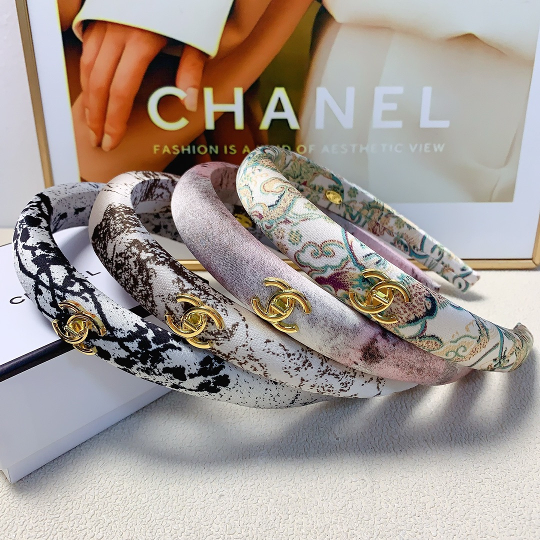 NO:281598,Chanel Xiaoxiang Chanel hairband New logo light luxury style hairband temperament versatile little fairy must-have single product full of celebrity style ~ treasure style recommended style closed eyes (single hair accessories, hairpins, chanel, hairpins19860909chanel小香 chanel发箍 新款logo轻奢风发箍气质百搭小仙女必入单品名媛风十足～宝藏款 闭眼入推荐款（单个发饰,发夹,chanel,hairpins,accessory