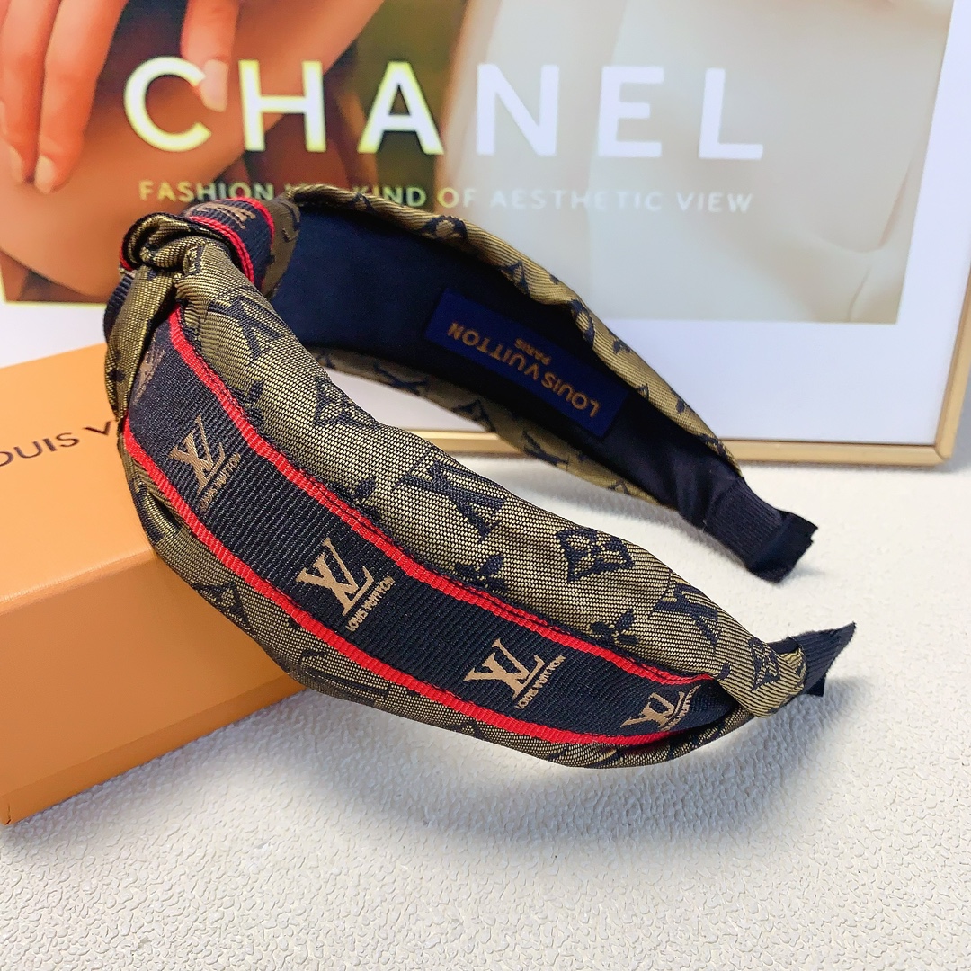 NO:281799,LV Louis Vuitton donkey hairband, new old-fashioned logo hairband, simple and fashionable temperament, versatile, must-apple for a fairy, treasure style, recommended style for closed eyes (single hair accessories, hairpins, louis vuitton, louis vuitton, louis vuitton, louis vuitton, hairpins19860909LV路易威登 驴牌发箍 新款老花logo发箍 简约时尚气质百搭小仙女必入单品 宝藏款 闭眼入推荐款（单个发饰,发夹,louis vuitton,louis vuitton,louis vuitton,hairpins,accessory
