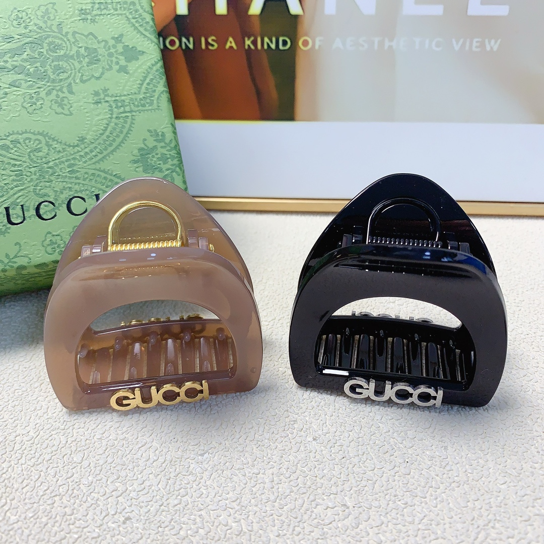 NO:281814,Gucci Gucci grab clip new titanium steel logo grab clip temperament versatile daily exquisite small items must-in-one items for little fairies Treasure style closed eyes recommended (single) hair accessories, hairpins, gucci, gucci, gucci, hairpins19860909Gucci古驰 Gucci抓夹 新款钛钢logo抓夹气质百搭日常精致小单品小仙女必入单品 宝藏款 闭眼入推荐款（单个）发饰,发夹,gucci,gucci,hairpins,accessory