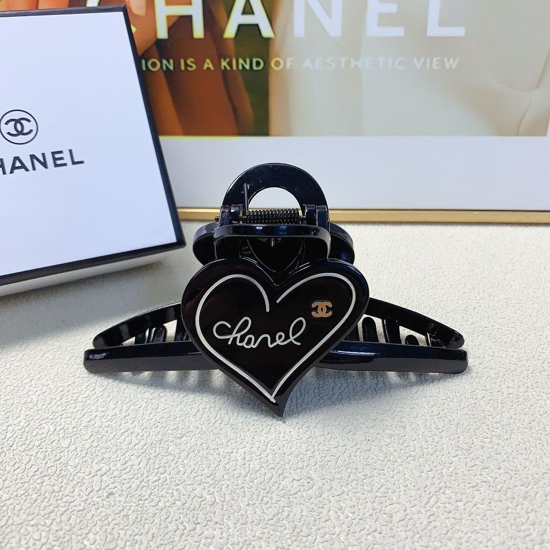 NO:282022,Chanel Xiaoxiang Chanel clip heart-shaped acetic acid logo clip temperament versatile daily exquisite small items must-in for little fairies Treasure style Closed eyes recommended (single hairband box) hair accessories, hairpins, chanel, hairpins19860909chanel小香 chanel抓夹 心形醋酸logo抓夹气质百搭日常精致小单品小仙女必入单品 宝藏款 闭眼入推荐款（单个配发箍盒）发饰,发夹,chanel,hairpins,accessory