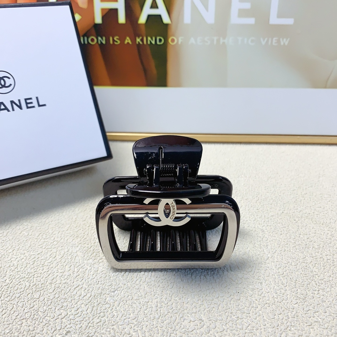 NO:282000,Chanel Xiaoxiang Chanel clip metal titanium steel logo clip temperament versatile daily exquisite small items must-in-one items for fairies Treasure style Close eyes recommended (single) hair accessories, hairpins, chanel, hairpins19860909chanel小香 chanel抓夹 金属钛钢logo抓夹气质百搭日常精致小单品小仙女必入单品 宝藏款 闭眼入推荐款（单个）发饰,发夹,chanel,hairpins,accessory