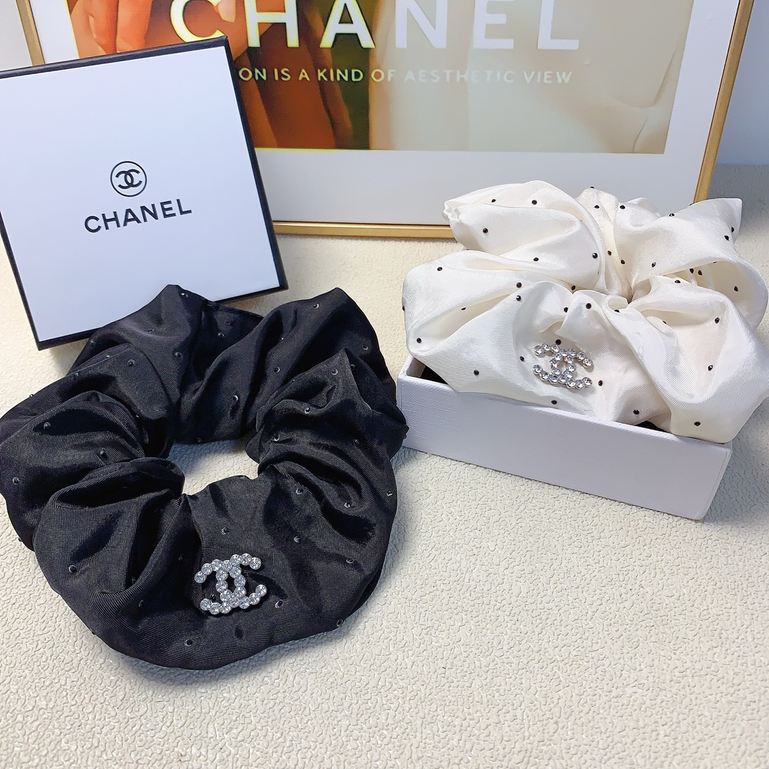 NO:282163,Chanel Xiaoxiang Chanel rubber bands, star logo rubber band hair rings, daily exquisite items, temperament and versatile little fairy must-have items, treasure style, closed eyes and recommended style (single) hair accessories, hairpins, chanel, hairpins19860909Chanel小香 Chanel皮筋 满天星logo皮筋发圈 日常精致小单品 气质百搭小仙女必入单品 宝藏款 闭眼入推荐款（单个）发饰,发夹,chanel,hairpins,accessory