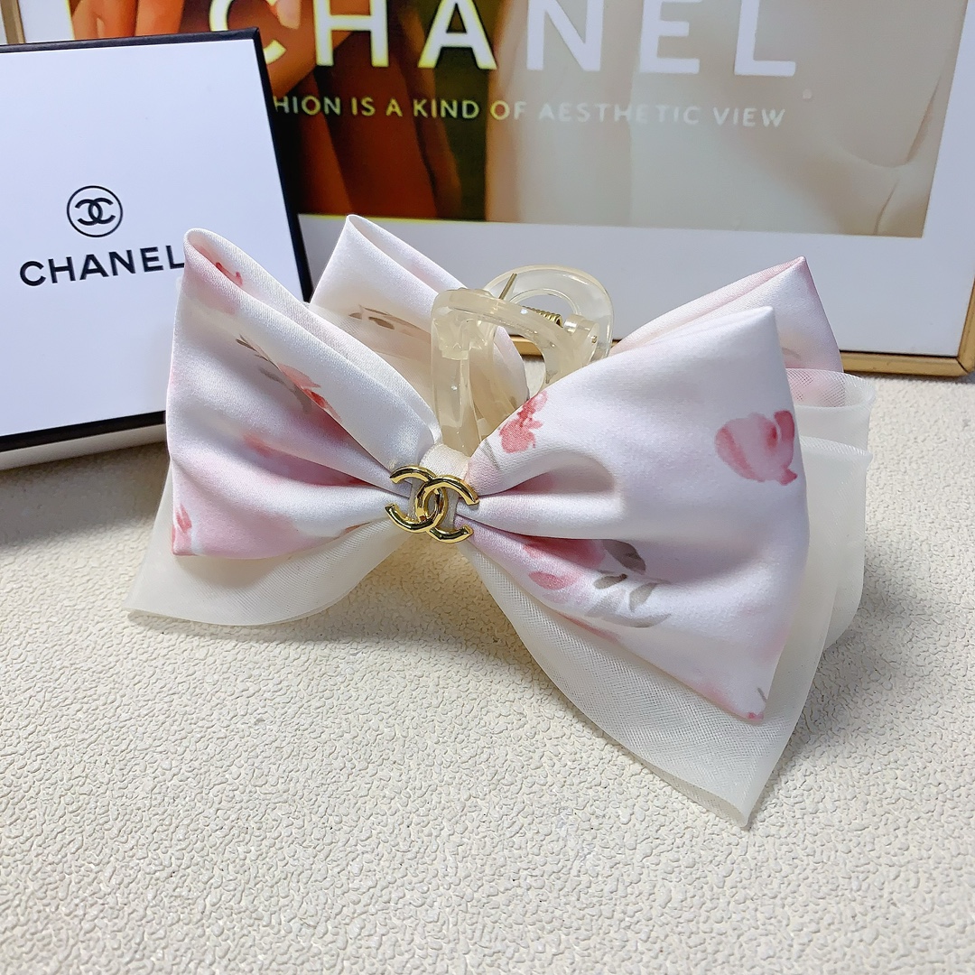 chanel小香chanel抓夹欧根纱蝴蝶结logo抓夹气质百搭日常精致小单品小仙女必入单品宝藏款闭眼入