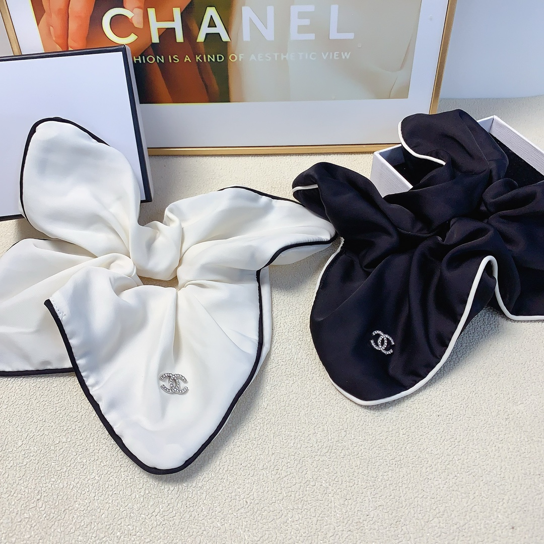 NO:282266,Chanel Xiaoxiang Chanel rubber band silk leather band hair ring large intestine circle daily exquisite items, temperament versatile little fairy must-have items Treasure style, closed eyes recommended style (single hair accessories, hairpins, chanel, silk fabric, hairpins19860909Chanel小香 Chanel皮筋 绸缎皮筋发圈大肠圈日常精致小单品 气质百搭小仙女必入单品 宝藏款 闭眼入推荐款（单个发饰,发夹,chanel,silk fabric,hairpins,accessory