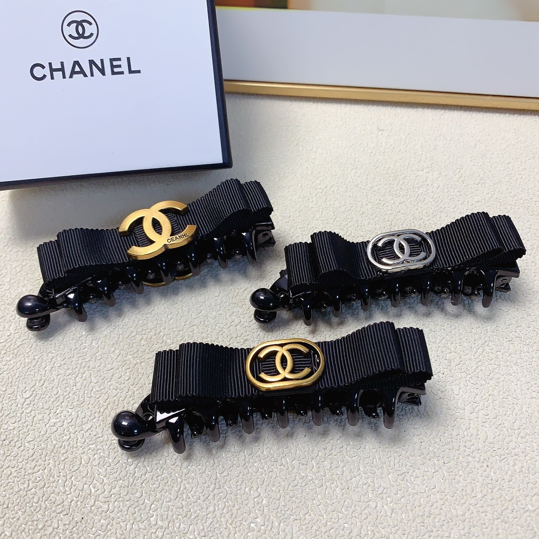 chanel小香chanel发夹新款logo香蕉夹气质百搭日常精致小单品小仙女必入单品宝藏款闭眼入推荐款