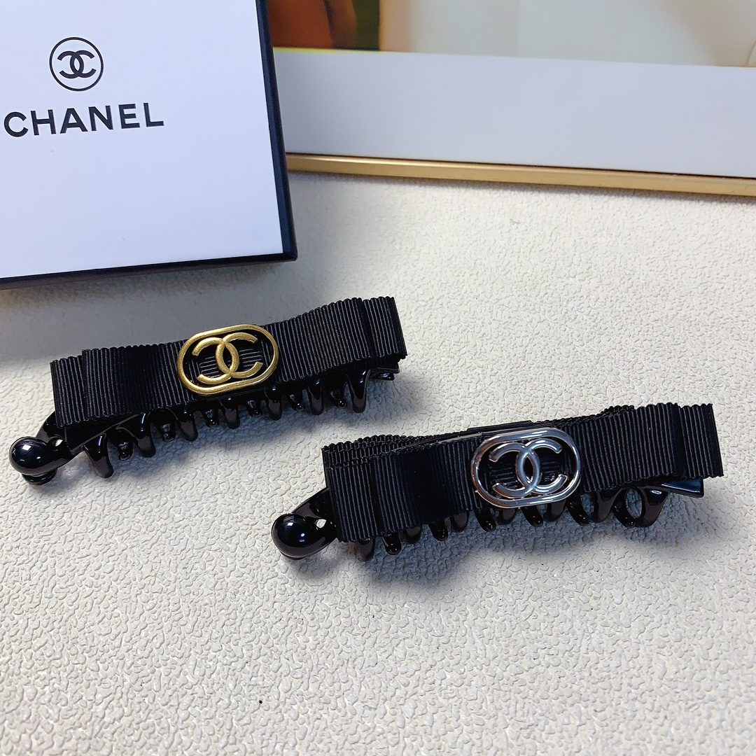 chanel小香chanel发夹新款logo香蕉夹气质百搭日常精致小单品小仙女必入单品宝藏款闭眼入推荐款