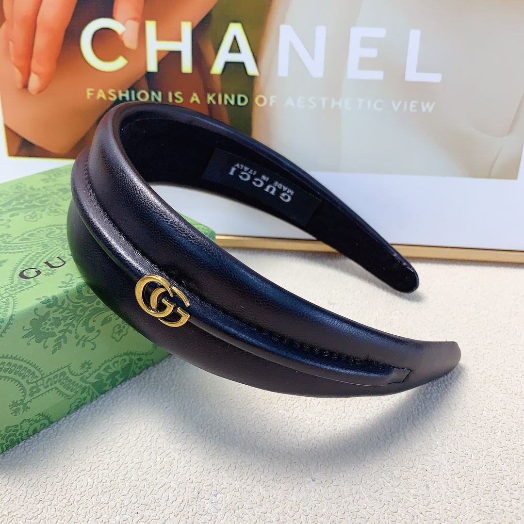 NO:282793,45 Gucci Gucci hairband cowhide retro logo light luxury style hairband temperament versatile little fairy must-apply single product full of celebrity style ~ treasure style recommended style closed eyes (single hairpin, hairpin, gucci, gucci, cowhide, hairpins1986090945 Gucci古驰 Gucci发箍 牛皮复古logo轻奢风发箍气质百搭小仙女必入单品名媛风十足～宝藏款 闭眼入推荐款（单个发夹,发夹,gucci,gucci,cowhide,hairpins,accessory