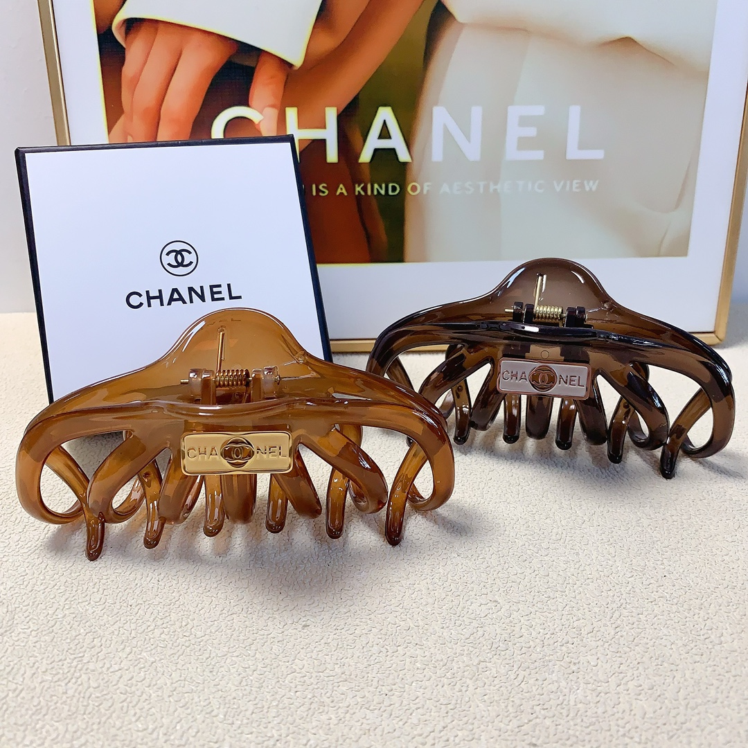 NO:282792,45 Chanel Xiaoxiang Chanel clip New logo pumpkin clip versatile temperament Everyday exquisite items Little fairy must-have items Treasure model Closed eyes recommended (single hairband box) hairpin, hairpin, chanel, hairpins1986090945 chanel小香 chanel抓夹 新款logo南瓜抓夹 气质百搭 日常精致小单品 小仙女必入单品 宝藏款 闭眼入推荐款（单个配发箍盒）发夹,发夹,chanel,hairpins,accessory