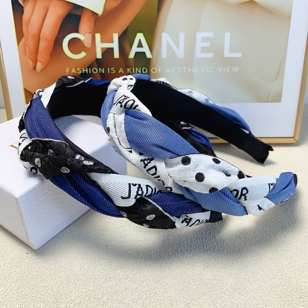 NO:282857,45 Dior Dior hairband New woven light luxury style hairband temperament versatile little fairy must-enter single product full of celebrity style ~ treasure style closed eyes recommended (single) hairpins, hairpins, dior, dior, hairpins1986090945 Dior迪奥 Dior发箍 新款编织轻奢风发箍气质百搭小仙女必入单品名媛风十足～宝藏款 闭眼入推荐款（单个）发夹,发夹,dior,dior,hairpins,accessory