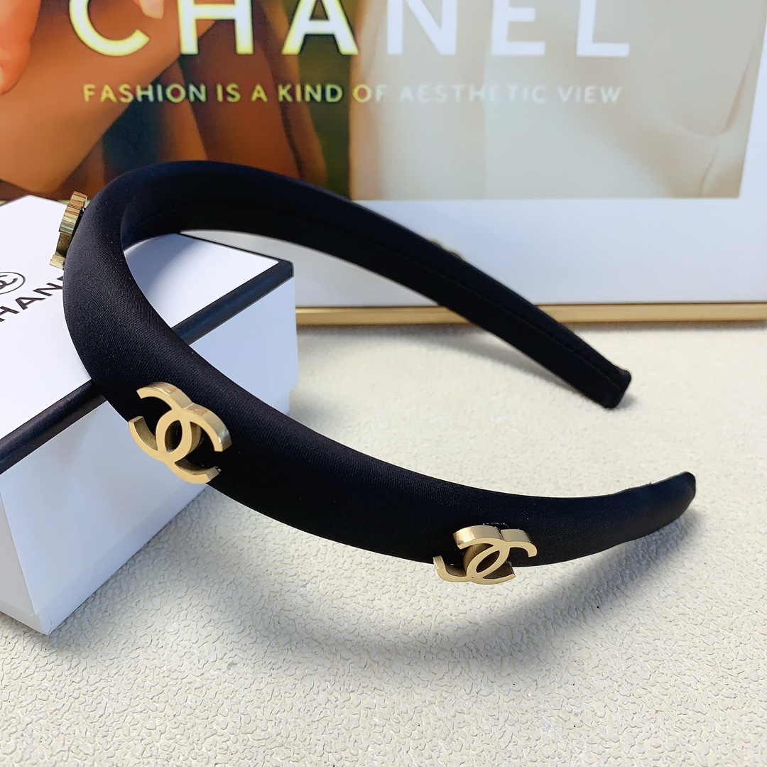 NO:282869,50 Chanel Xiaoxiang Chanel hairband New titanium steel logo light luxury style hairband temperament versatile little fairy must-apply single product full of celebrity style ~ treasure style closed eyes recommended (single) hairpins, hairpins, chanel, hairpins1986090950 chanel小香 chanel发箍 新款钛钢logo轻奢风发箍气质百搭小仙女必入单品名媛风十足～宝藏款 闭眼入推荐款（单个）发夹,发夹,chanel,hairpins,accessory