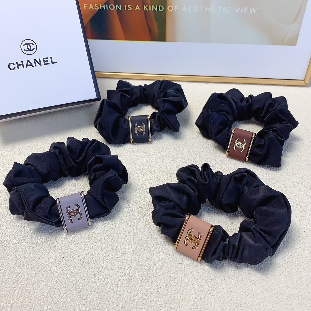 NO:283001,35 Chanel Xiaoxiang Chanel rubber band New logo rubber band hair ring Daily exquisite items All-matched styles must-have items for fairy Treasure style Recommended styles for closed eyes (single) hairpins, hairpins, chanel, hairpins1986090935 Chanel小香 Chanel皮筋 新款logo皮筋发圈 日常精致小单品 气质百搭小仙女必入单品 宝藏款 闭眼入推荐款（单个）发夹,发夹,chanel,hairpins,accessory