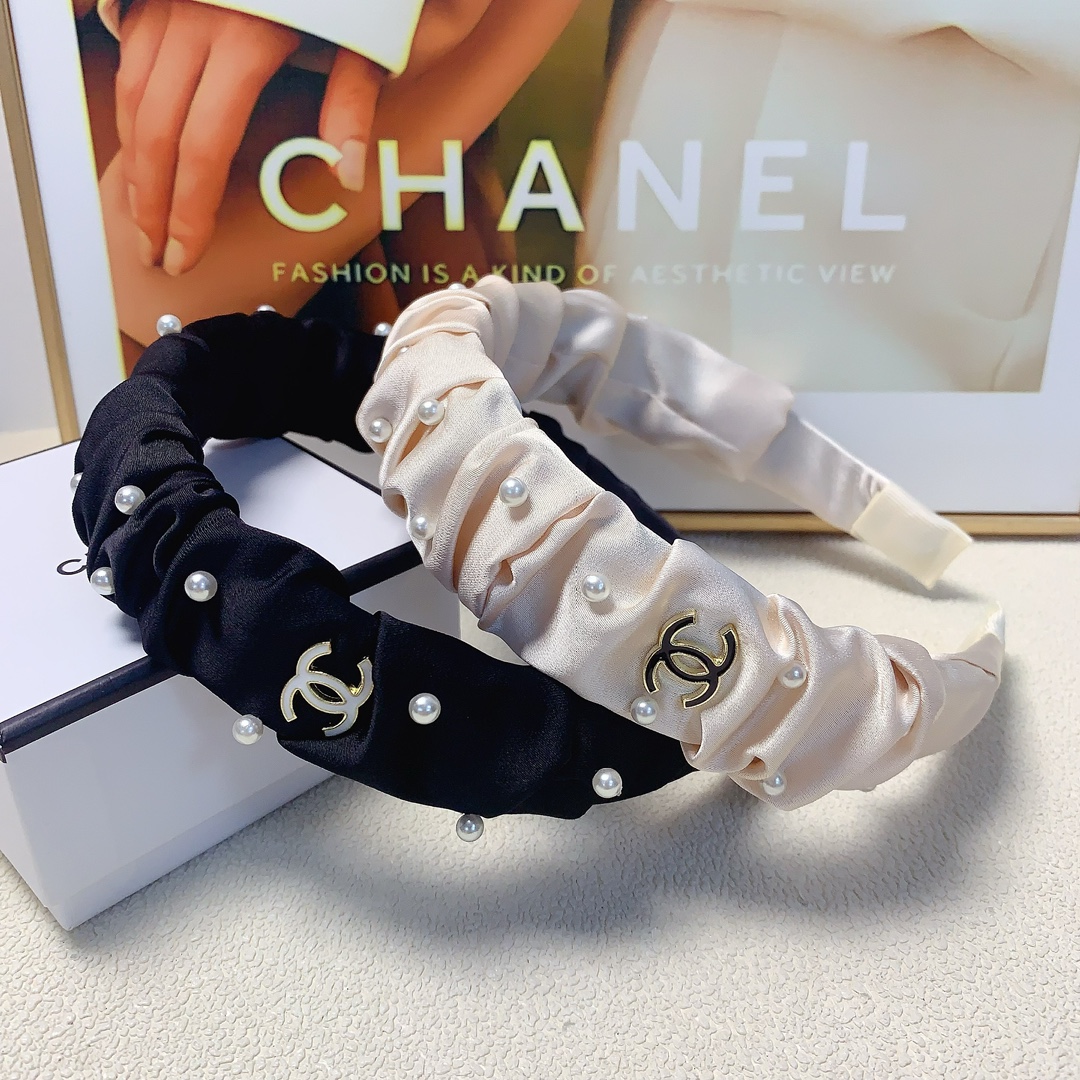 NO:283020,45 Chane Xiaoxiang Chanel hairband, wrinkled pearl logo, light luxury style hairband, temperament, versatile, little fairy must-have single product, full of celebrity style~ Treasure style, closed eyes and recommended style (single) hairpins, hairpins, chanel, hairpins1986090945 chane小香 chanel发箍 褶皱珍珠logo轻奢风发箍气质百搭小仙女必入单品名媛风十足～宝藏款 闭眼入推荐款（单个）发夹,发夹,chanel,hairpins,accessory