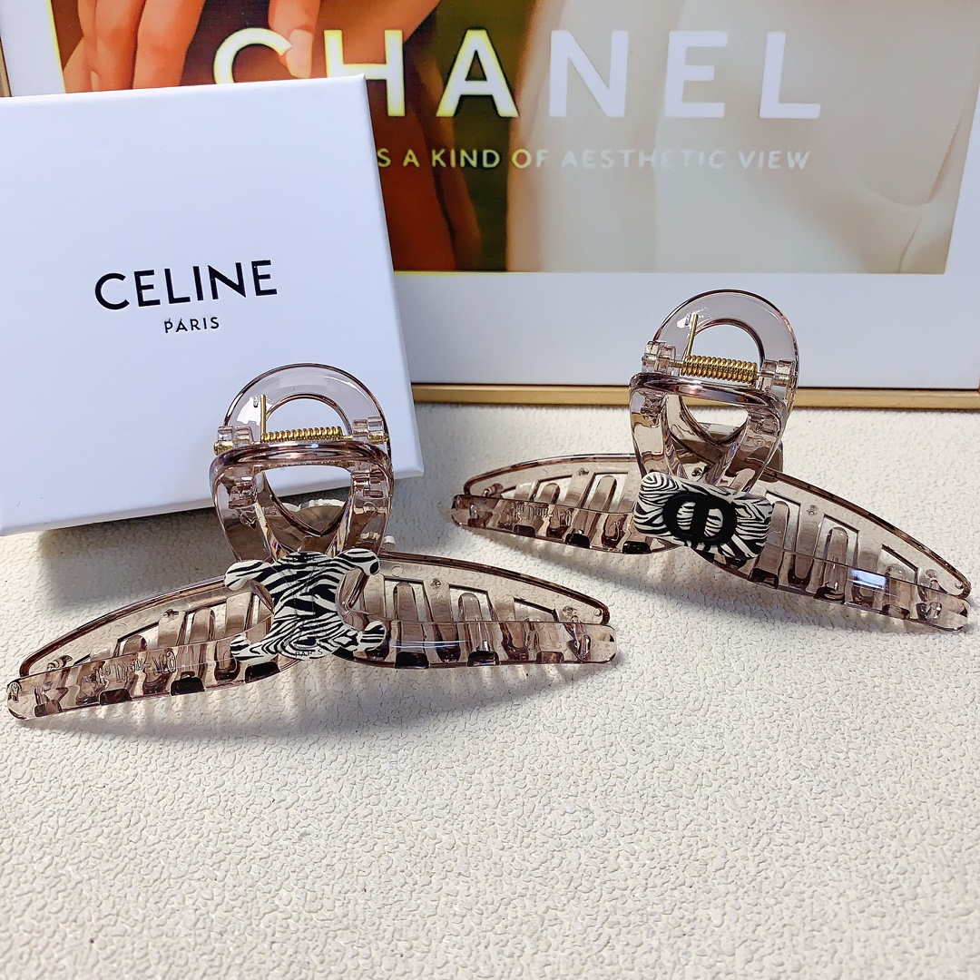 NO:283688,40 celine Dior zebra pattern logo clip, versatile temperament, daily exquisite items, must-have items for fairies, treasure style, recommended style for closed eyes (single with hairband box) hairpins, hairpins, celine, celine, dior, dior, hairpins1986090940 celine赛琳 Dior迪奥 斑马纹logo抓夹 气质百搭 日常精致小单品 小仙女必入单品 宝藏款 闭眼入推荐款（单个配发箍盒）发夹,发夹,celine,celine,dior,dior,hairpins,accessory
