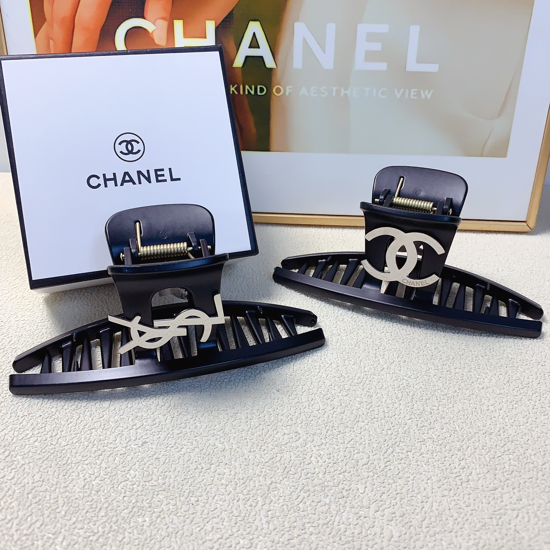 NO:284053,45 Chanel Xiaoxiang YSL Saint Laurent New titanium steel logo clip, versatile temperament, daily exquisite items, must-have items for fairies, treasure style, recommended style for closed eyes (single with hairband box) hairpins, hairpins, chanel, saint laurent, saint laurent, hairpins1986090945 chanel小香 YSL圣罗兰 新款钛钢logo抓夹 气质百搭 日常精致小单品 小仙女必入单品 宝藏款 闭眼入推荐款（单个配发箍盒）发夹,发夹,chanel,saint laurent,saint laurent,hairpins,accessory