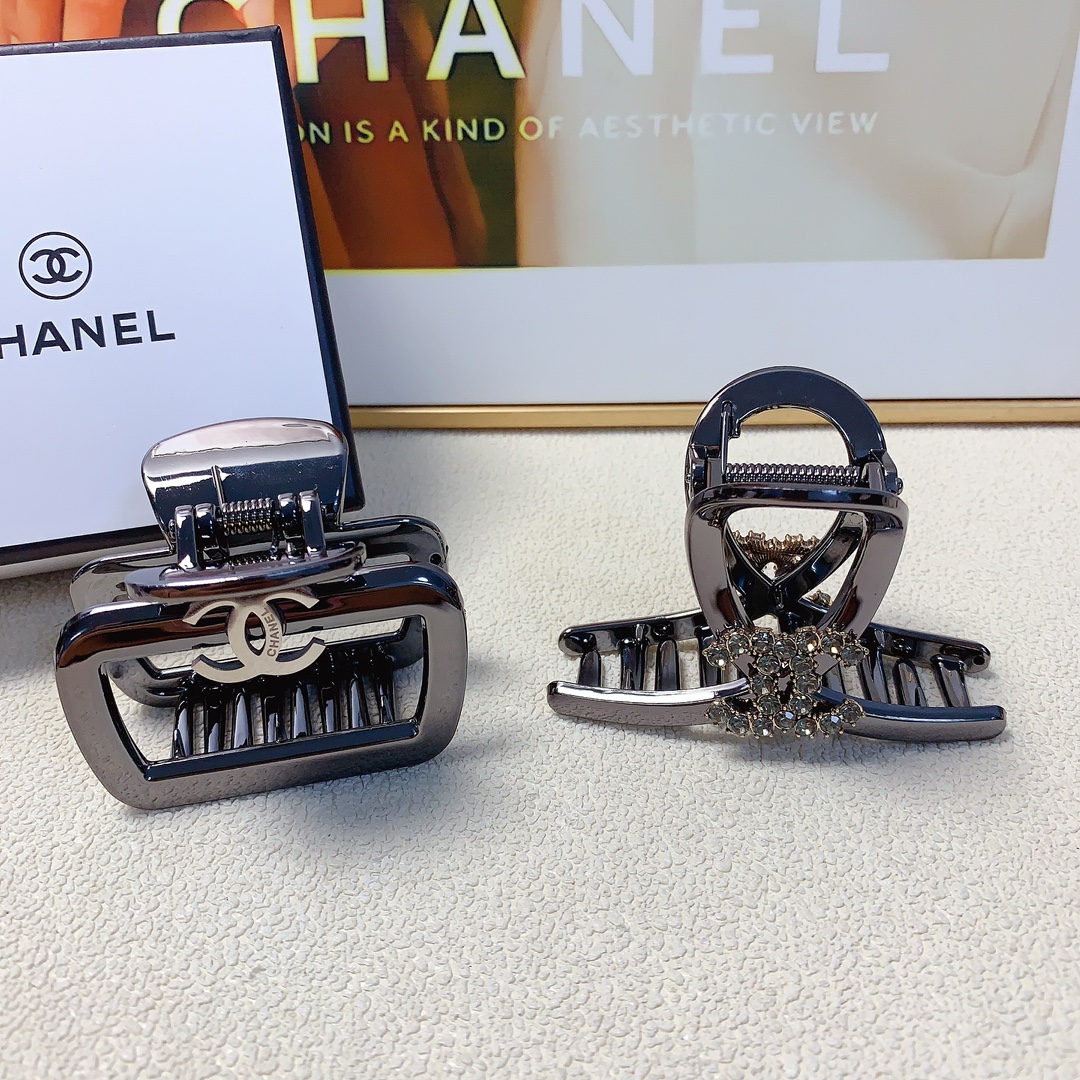 NO:284067,40 Chanel Xiaoxiang Chanel Hairpins New logo clips Temperament versatile daily exquisite items Little fairy must-have items Treasure style Recommended styles closed eyes (single hairpins, hairpins, chanel, hairpins1986090940 chanel小香 chanel发夹 新款logo抓夹 气质百搭 日常精致小单品 小仙女必入单品 宝藏款 闭眼入推荐款（单个发夹,发夹,chanel,hairpins,accessory