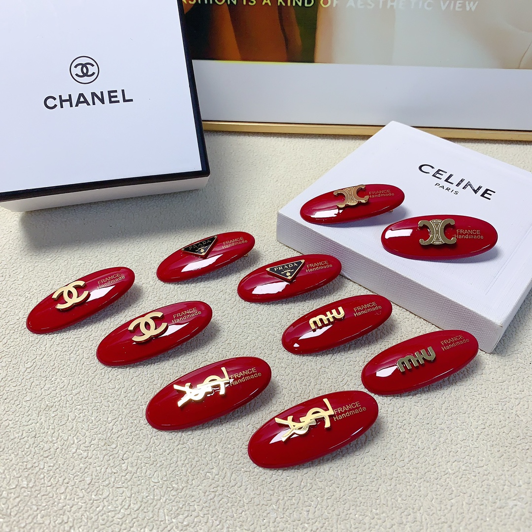 NO:284260,45 Chanel Xiaoxiang celine YSL Saint Laurent Miumiu rada Prada Titanium steel logo press clip edge clip bang clip daily exquisite small items Temperament versatile little fairy must-in item Treasure model Close eyes recommended (one pair) hairpin, hairpin, celine, celine, chanel, miumiu, prada, prada, saint laurent, saint laurent, hairpins1986090945 chanel小香 celine赛琳 YSL圣罗兰 miumiu缪缪 rada普拉达 钛钢logo压夹边夹刘海夹日常精致小单品 气质百搭小仙女必入单品 宝藏款 闭眼入推荐款（一对）发夹,发夹,celine,celine,chanel,miumiu,prada,prada,saint laurent,saint laurent,hairpins,accessory