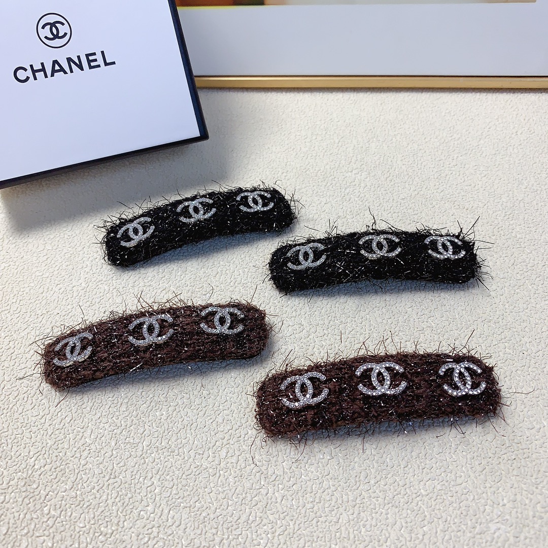 NO:284284,50 Chanel Xiaoxiang Chanel Hairpins Full Diamond Logo Pressing Clip Edge Clip BB Clip Bangs Clip Daily exquisite small items, Temperament versatile little fairy must-have items, Treasure style, Closed eyes recommended (one pair) hairpins, hairpins, chanel, hairpins1986090950 chanel小香 chanel发夹 满钻logo压夹边夹bb夹刘海夹日常精致小单品 气质百搭小仙女必入单品 宝藏款 闭眼入推荐款（一对）发夹,发夹,chanel,hairpins,accessory