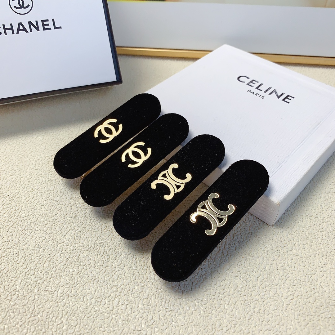 NO:284247,50 Chanel Xiaoxiang Celine Celline Velvet logo press clip edge clip bang clip daily exquisite small items, temperament versatile little fairy must-have items, treasure model, closed eyes recommended (one pair) hairpin, hairpin, celine, celine, chanel, hairpins1986090950 chanel小香 celine赛琳 丝绒logo压夹边夹刘海夹日常精致小单品 气质百搭小仙女必入单品 宝藏款 闭眼入推荐款（一对）发夹,发夹,celine,celine,chanel,hairpins,accessory