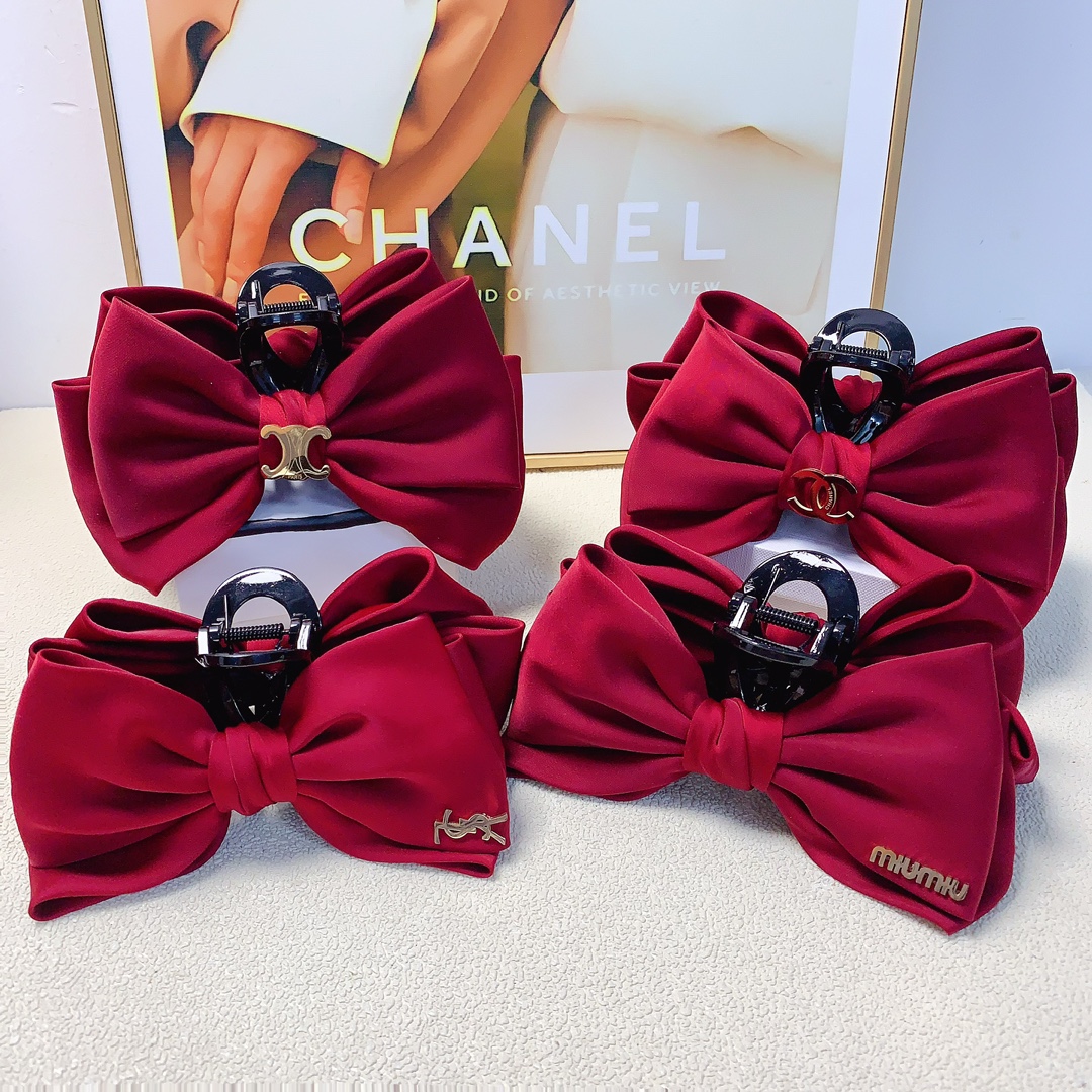 NO:284564,50 celine chanel Xiaoxiang miumiu YSL Saint Laurent titanium steel logo bow grabbing versatile temperament everyday exquisite small items must-in-place items for fairies Treasure model Recommended style for closed eyes (single with hairband box) hairpins, hairpins, celine, celine, chanel, miumiu, saint laurent, saint laurent, hairpins1986090950 celine赛琳 chanel小香 miumiu缪缪 YSL圣罗兰 钛钢logo蝴蝶结抓夹 气质百搭 日常精致小单品 小仙女必入单品 宝藏款 闭眼入推荐款（单个配发箍盒）发夹,发夹,celine,celine,chanel,miumiu,saint laurent,saint laurent,hairpins,accessory