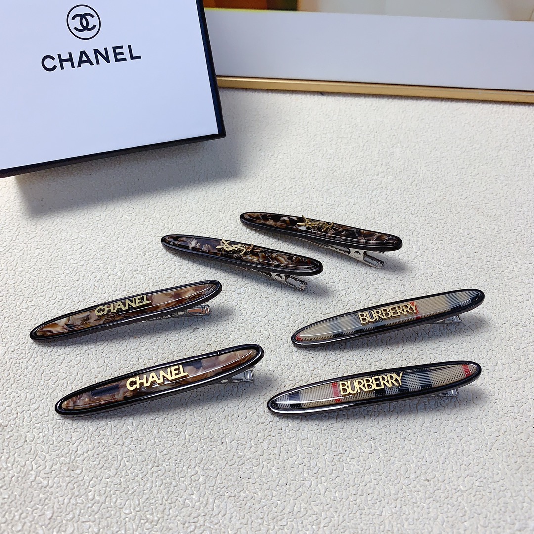 NO:284576,50 Chanel Xiaoxiang YSL Saint Laurent Burberry Hairpins Acetate logo hairpin press clip edge clip bang clip daily exquisite small items, temperament versatile little fairy must-have items Treasure model Close eyes recommended (one pair) hairpin, hairpin, burberry, chanel, saint laurent, saint laurent, hairpins1986090950 chanel小香 YSL圣罗兰 巴宝莉发夹 醋酸logo发夹压夹边夹刘海夹日常精致小单品 气质百搭小仙女必入单品 宝藏款 闭眼入推荐款（一对）发夹,发夹,burberry,chanel,saint laurent,saint laurent,hairpins,accessory
