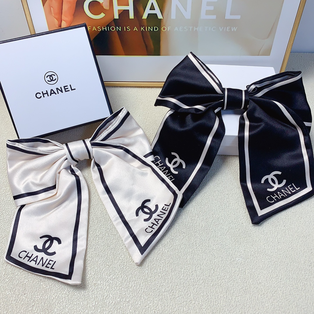 NO:284790,40 CHANEL Xiaoxiang CHANEL hairpin classic bow spring clip versatile temperament must-have item for fairy, full of celebrity style ~ treasure style, recommended style for closed eyes (single) hairpin, hairpin, chanel, hairpins1986090940 CHANEL小香 CHANEL发夹 经典款蝴蝶结弹簧夹 气质百搭小仙女必入单品 名媛风十足～宝藏款 闭眼入推荐款（单个）发夹,发夹,chanel,hairpins,accessory