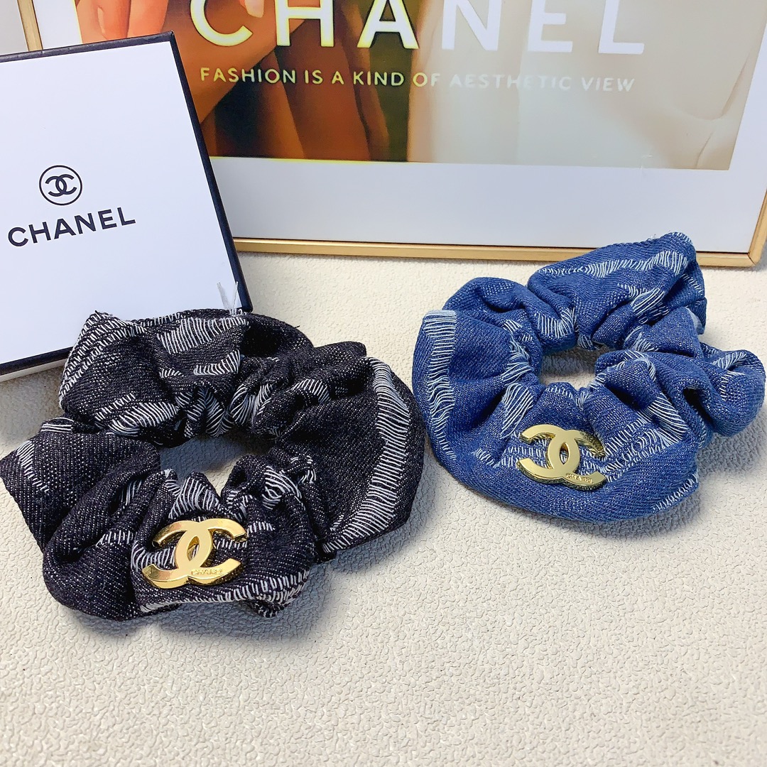 NO:284824,40 Chanel Xiaoxiang Chanel rubber band Denim double C rubber band hair ring daily exquisite small items temperament versatile little fairy must-in item Treasure model Close eyes recommended (single) hairpin, hairpin, chanel, hairpins1986090940 chanel小香 chanel皮筋 牛仔布双C皮筋发圈日常精致小单品气质百搭小仙女必入单品 宝藏款 闭眼入推荐款（单个）发夹,发夹,chanel,hairpins,accessory