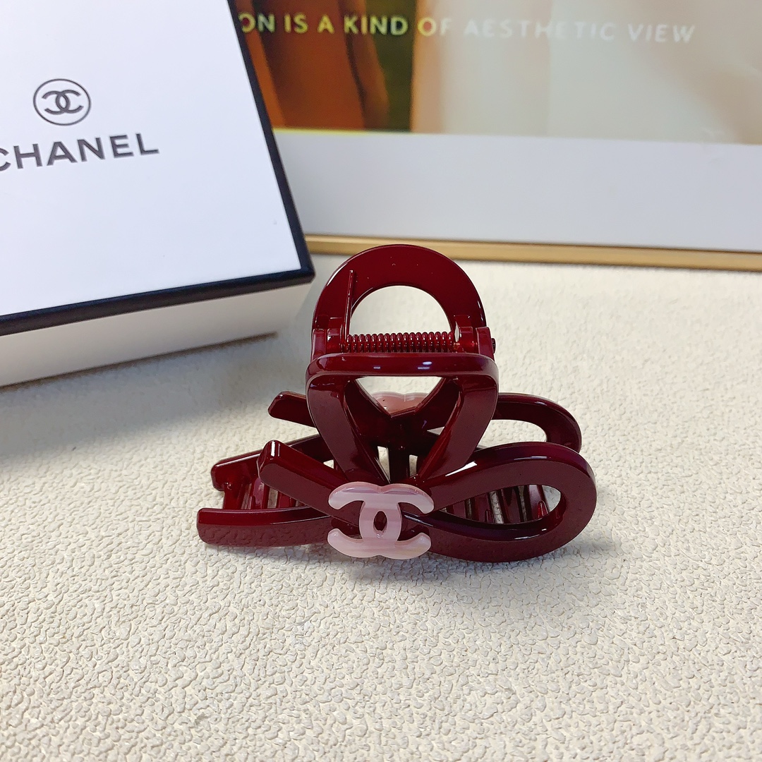 NO:284974,35 Chanel Xiaoxiang Chanel Hairpins Angora Red Acetic Acid Logo Clips All-matched Temperament Everyday exquisite items Little Fairy must-have items Treasure style Closed eyes Recommended (single) hairpins, hairpins, chanel, hairpins1986090935 chanel小香 chanel发夹 安哥拉红醋酸logo抓夹 气质百搭 日常精致小单品 小仙女必入单品 宝藏款 闭眼入推荐款（单个）发夹,发夹,chanel,hairpins,accessory