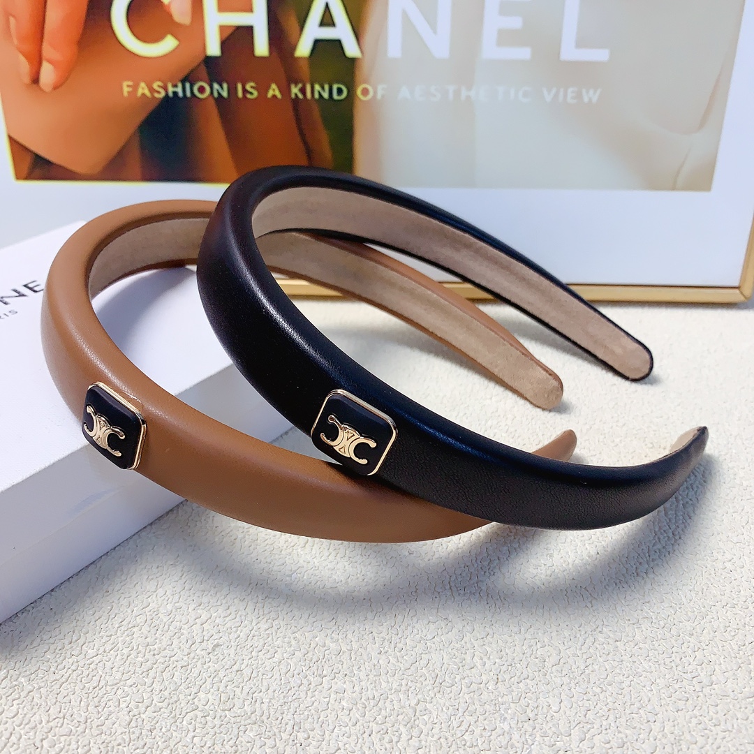 NO:285071,45 celine celine hairband Arc de Triomphe sheepskin logo light luxury style hairband temperament versatile little fairy must-apple single product full of celebrity style ~ treasure style closed eyes recommended (single) hairpins, hairpins, celine, celine, sheepskin, hairpins1986090945 celine赛琳 celine发箍 凯旋门羊皮logo轻奢风发箍气质百搭小仙女必入单品名媛风十足～宝藏款 闭眼入推荐款（单个）发夹,发夹,celine,celine,sheepskin,hairpins,accessory