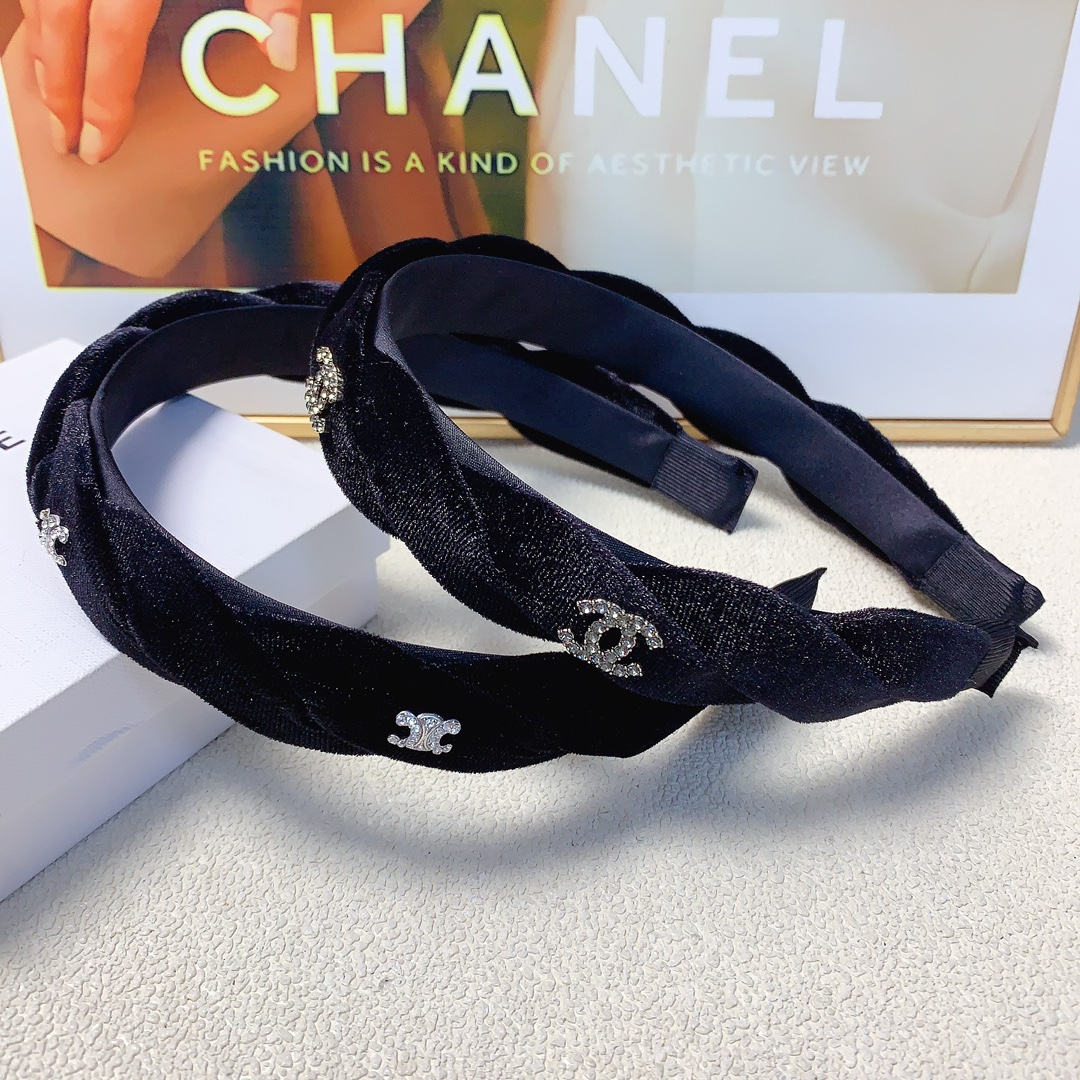 NO:285085,50 celine chanel Xiaoxiang velvet logo light luxury style hairband temperament versatile little fairy must-apply single product full of celebrity style ~ treasure style closed eyes recommended (single) hairpins, hairpins, celine, celine, chanel, hairpins1986090950 celine赛琳 chanel小香 丝绒logo轻奢风发箍气质百搭小仙女必入单品名媛风十足～宝藏款 闭眼入推荐款（单个）发夹,发夹,celine,celine,chanel,hairpins,accessory