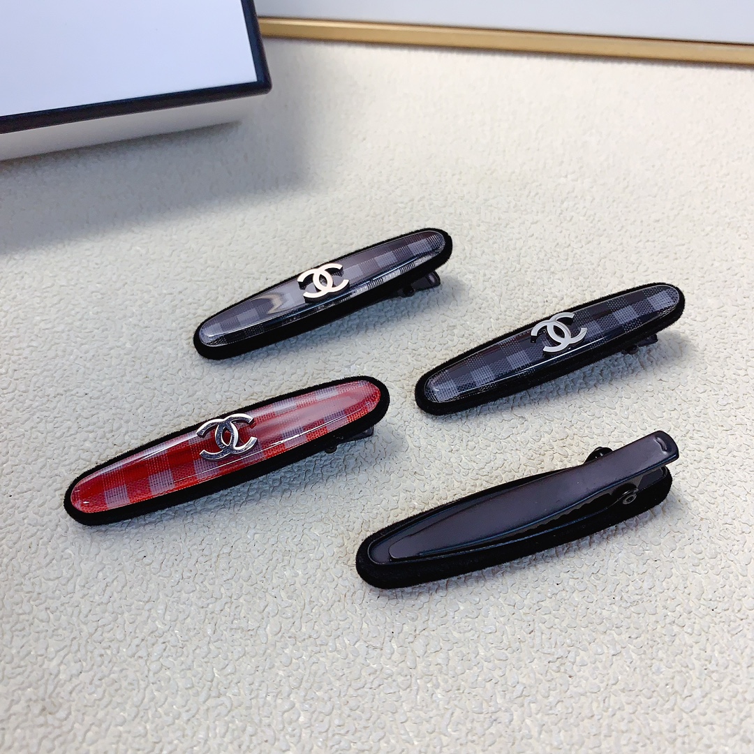 NO:285097,50 Chanel Xiaoxiang Chanel Pressing Clip Titanium Steel Logo Pressing Clip Bangs Clip Daily exquisite small items, Temperament versatile little fairy must-have items, Treasure model, Eye-Close Recommended (Pair) Hairpins, Hairpins1986090950 chanel小香 chanel压夹 钛钢logo压夹边夹刘海夹日常精致小单品 气质百搭小仙女必入单品 宝藏款 闭眼入推荐款（一对）发夹,发夹,chanel,hairpins,accessory