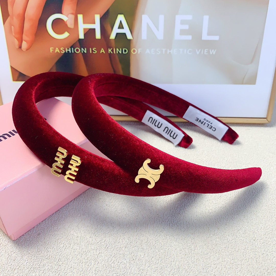 NO:285175,45 celine celine miumiu velvet titanium steel logo hairband European and American style versatile daily exquisite small items must-have items for little fairies Treasure style recommended style closed eyes (single) hairpins, hairpins, celine, celine, miumiu, hairpins1986090945 celine赛琳 miumiu缪缪 丝绒钛钢logo发箍欧美风气质百搭 日常精致小单品 小仙女必入单品 宝藏款 闭眼入推荐款（单个）发夹,发夹,celine,celine,miumiu,hairpins,accessory