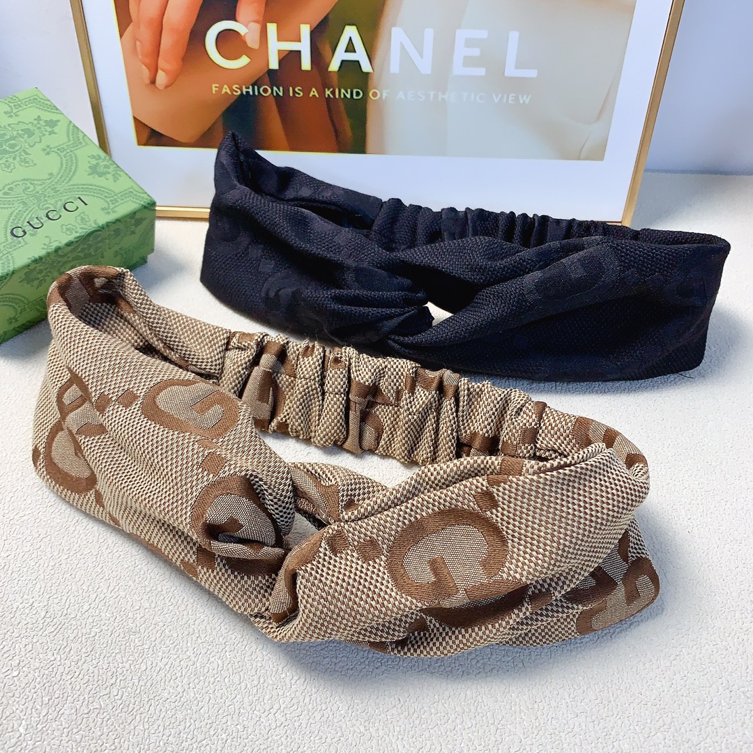 NO:285170,50 Gucci Gucci Hairband Simple and fashionable hairband must-have artifact temperament versatile little fairy must-in-one item Treasure model Close eyes recommended (single) hairpin, hairpin, gucci, gucci, hairpins1986090950 Gucci古驰 Gucci发带 简约时尚发带束发带必备神器气质百搭小仙女必入单品 宝藏款 闭眼入推荐款（单个）发夹,发夹,gucci,gucci,hairpins,accessory