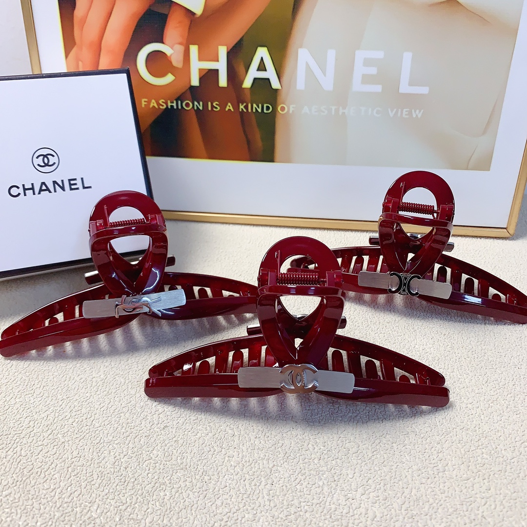 NO:285297,45 Chanel Xiaoxiang celine YSL Saint Laurent New titanium steel logo clip, versatile temperament, daily exquisite items, must-have items for fairies, treasure style, recommended style for closed eyes (single with hairband box, hairpins, celine, celine, chanel, saint laurent, saint laurent, hairpins1986090945 Chanel小香 celine赛琳 YSL圣罗兰 新款钛钢logo抓夹 气质百搭 日常精致小单品 小仙女必入单品 宝藏款 闭眼入推荐款（单个配发箍盒发夹,发夹,celine,celine,chanel,saint laurent,saint laurent,hairpins,accessory