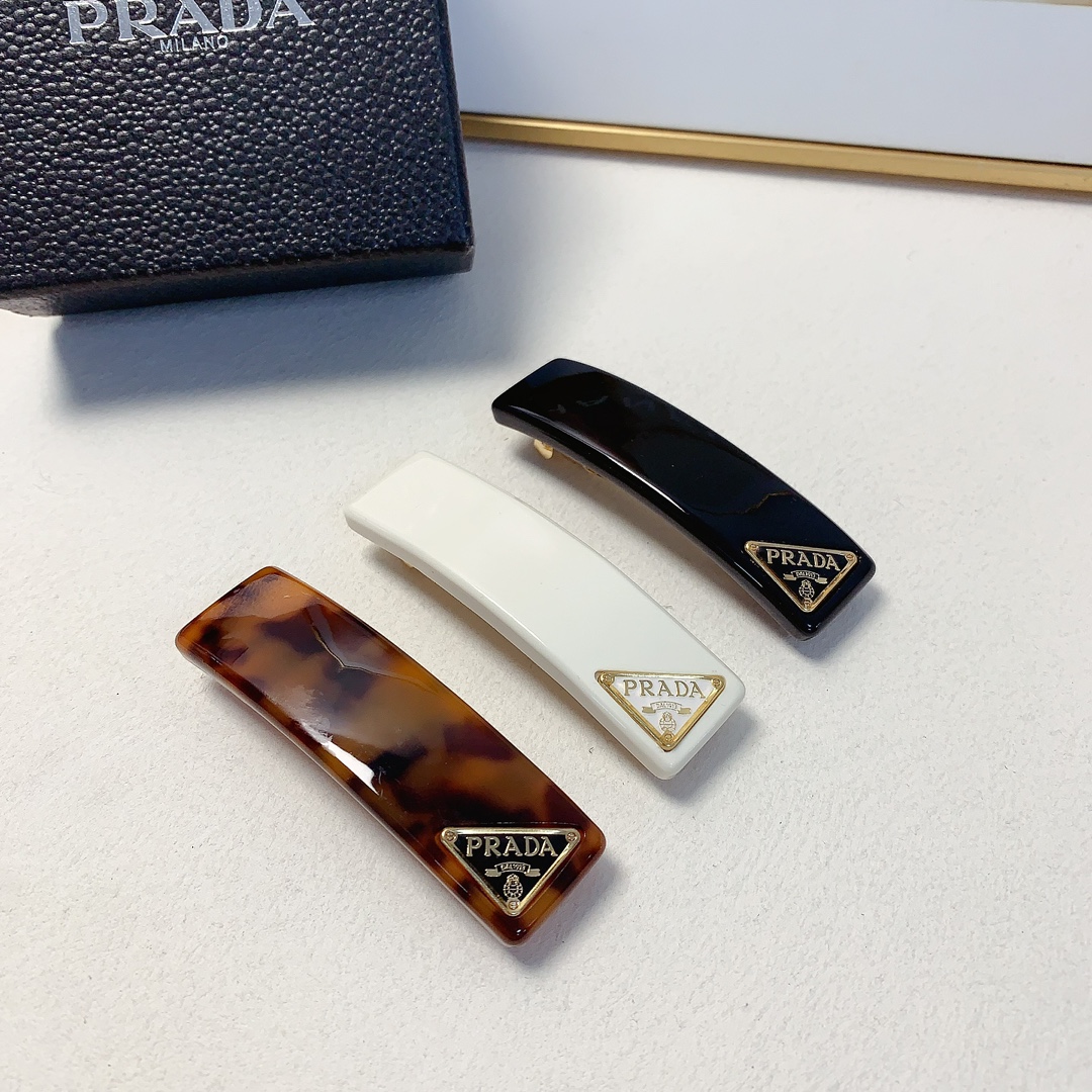 Prada Prada Pinza para el pelo con logo de triángulo, pinza de resorte, elegante y versátil, pequeño accesorio diario, …
