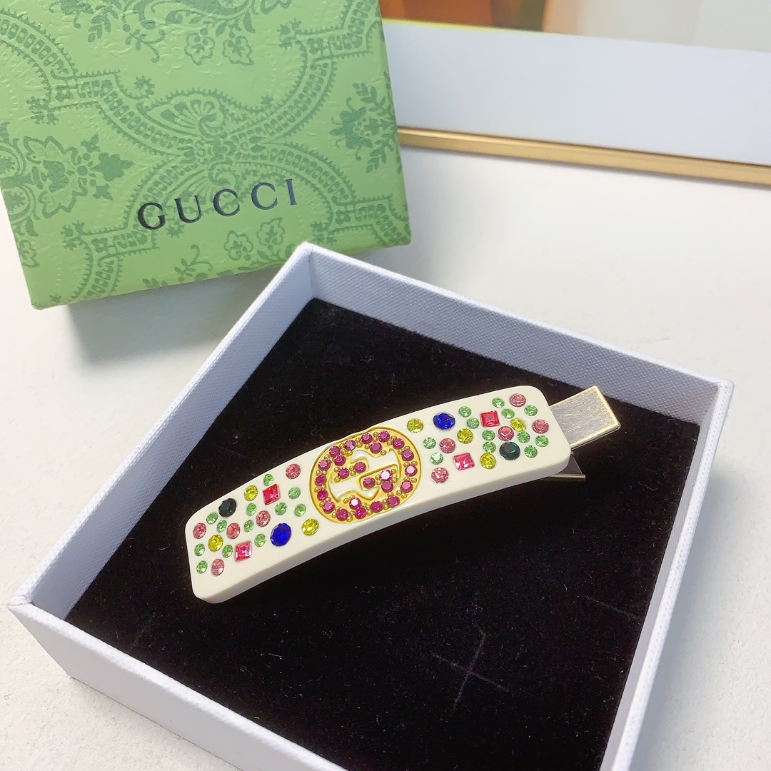 NO:300996,45 Gucci Gucci Hairpins Resin Color Logo Pressed Clip Bangs Clip Daily Delicate Small Products Temperament Versatile Little Fairy Must-in-One Treasure Style Recommended Models Closed Eyes (Single) Hairpins, Hairpins1986090945 Gucci古驰 Gucci发夹 树脂彩色logo压夹边夹刘海夹日常精致小单品 气质百搭小仙女必入单品 宝藏款 闭眼入推荐款（单个）发夹,发夹,gucci,gucci,hairpins,accessory