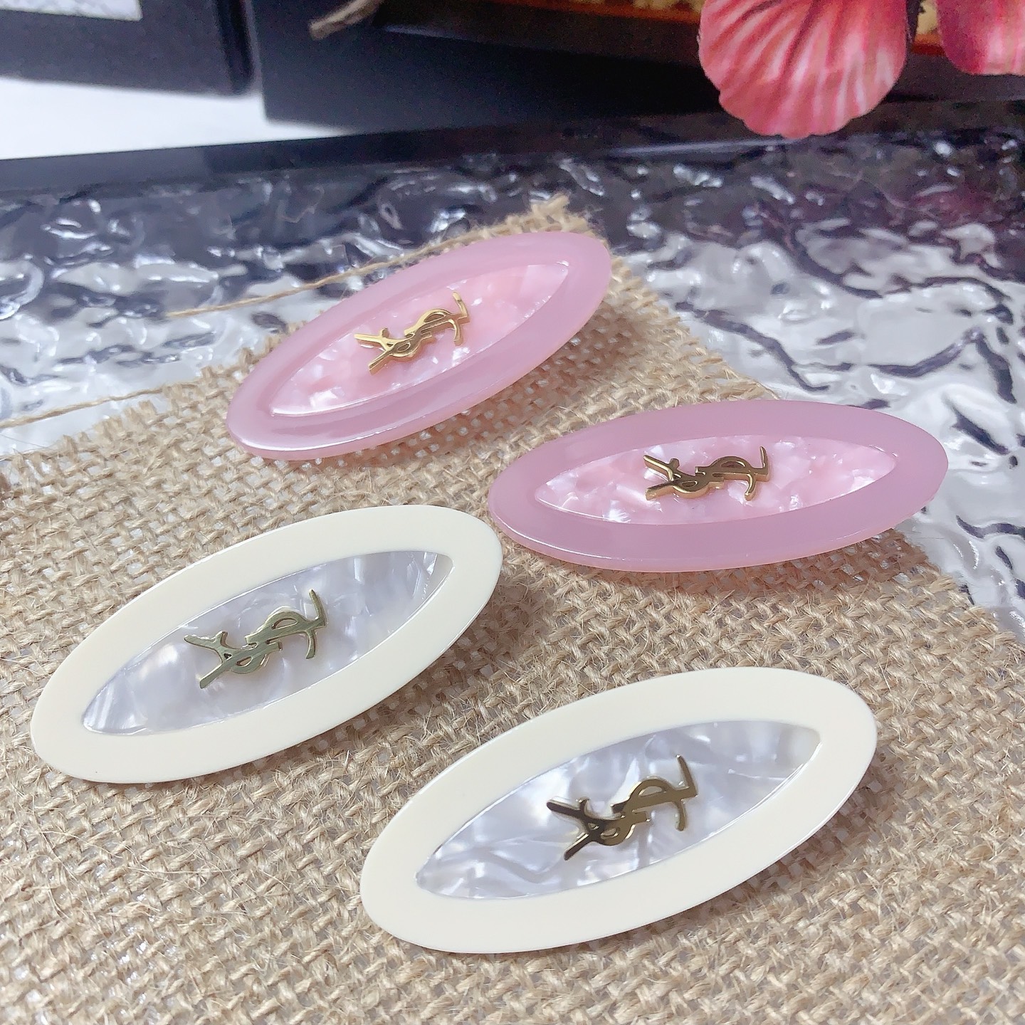 “Unique Yangwood Hairpin in Series 110 YSL St. Roland Collection” - 图片 7