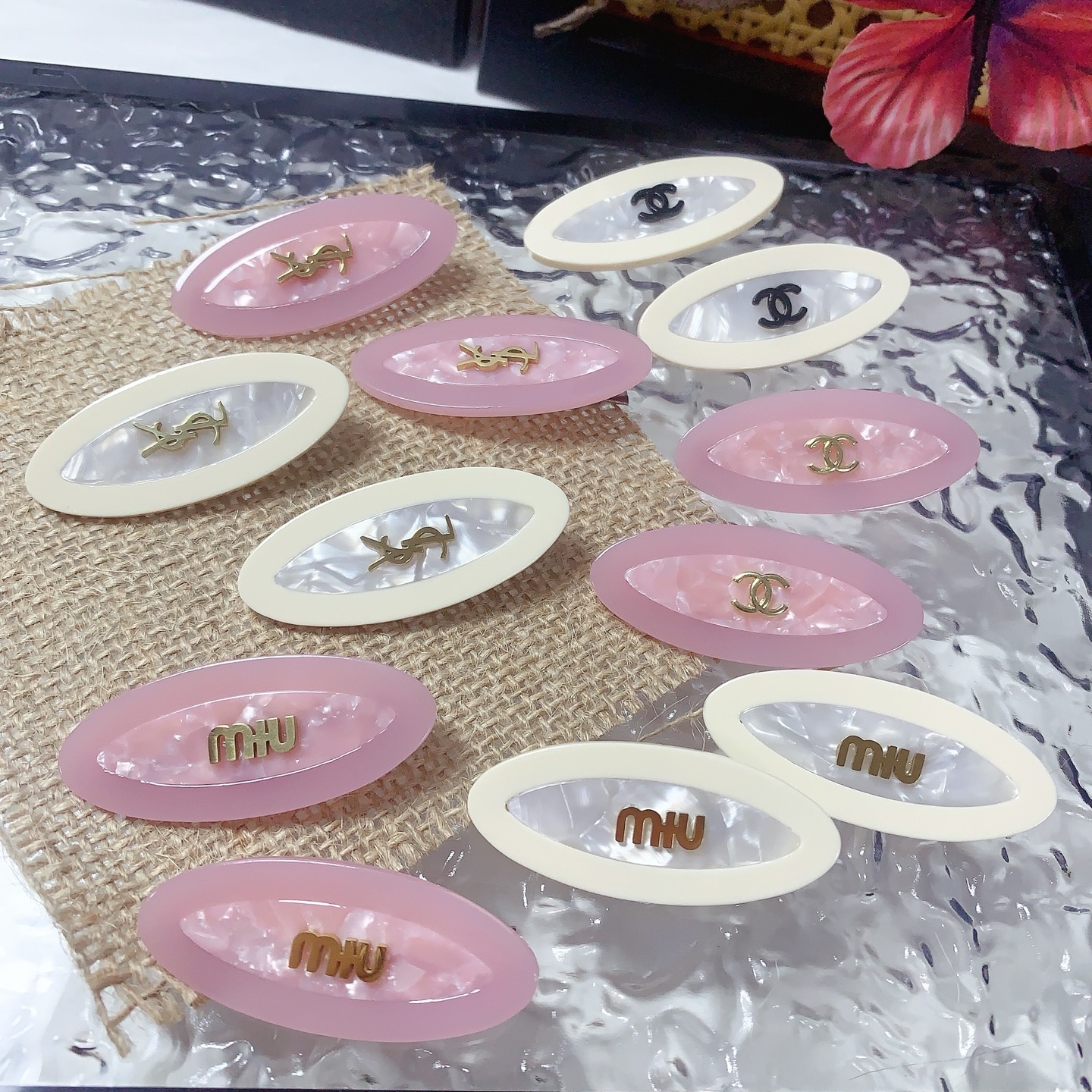 “Unique Yangwood Hairpin in Series 110 YSL St. Roland Collection” - 图片 8
