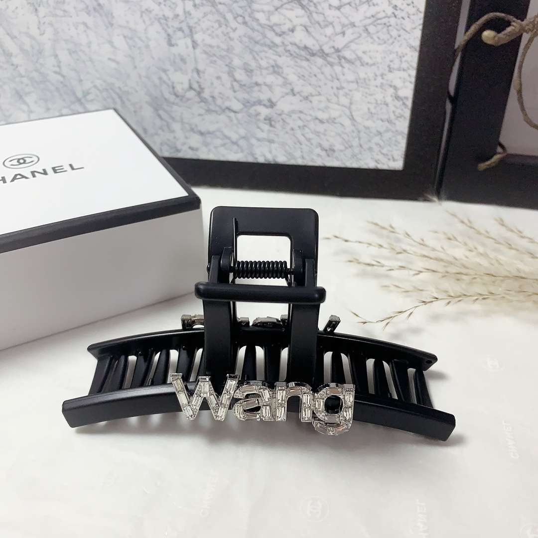 “King Alexander’s Hair Clip and Czech Diamond Logo Trap for Fairies” - 图片 5