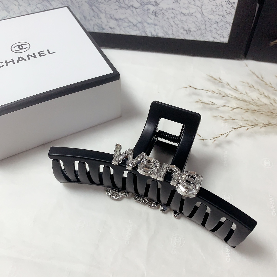 “King Alexander’s Hair Clip and Czech Diamond Logo Trap for Fairies” - 图片 3