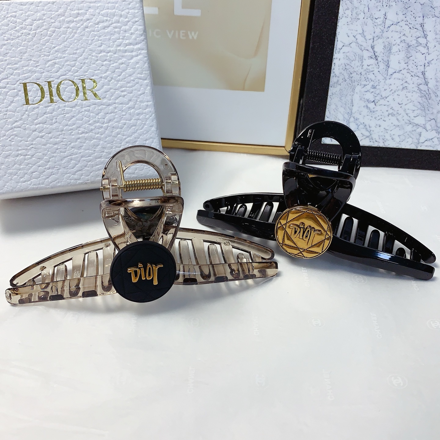 Dior dior horquilla para el cabello, nueva pinza con logo, elegante y versátil, pequeño accesorio diario exquisito, imp…