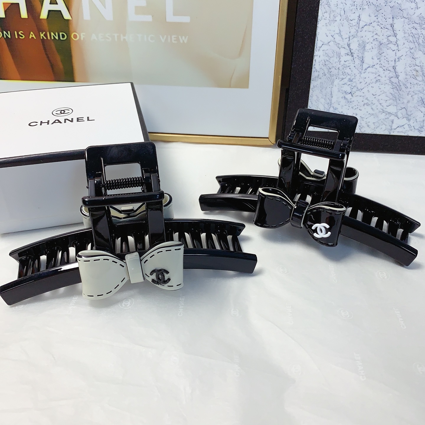 chanel小香 chanel抓夹 醋酸蝴蝶结logo抓夹 气质百搭 日常精致小单品 小仙女必入单品 宝藏款 闭眼入🥰推荐款（单个配发箍）