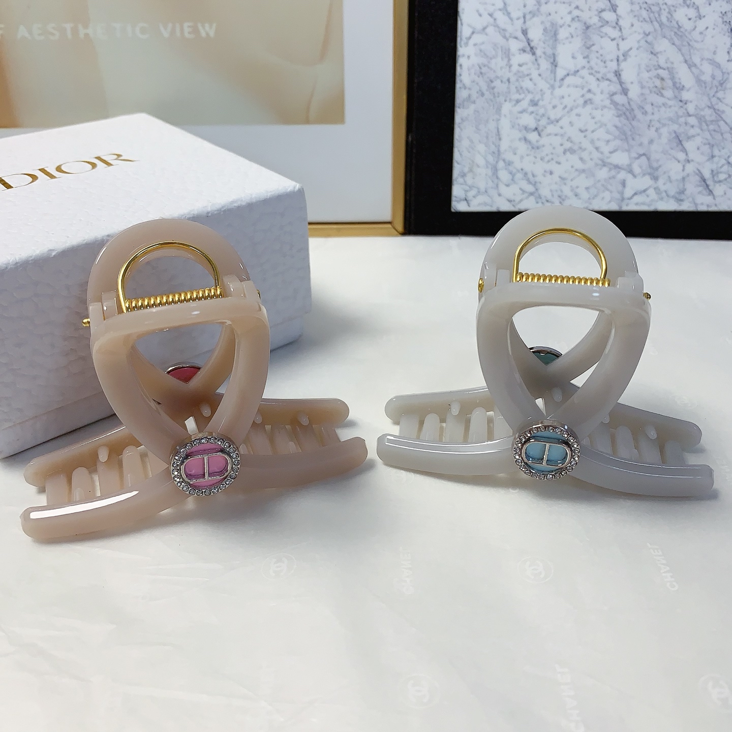 Dior Dior pinza de pelo Dior pinza de logo nueva, elegante y versátil, pequeño accesorio diario exquisito, imprescindib…