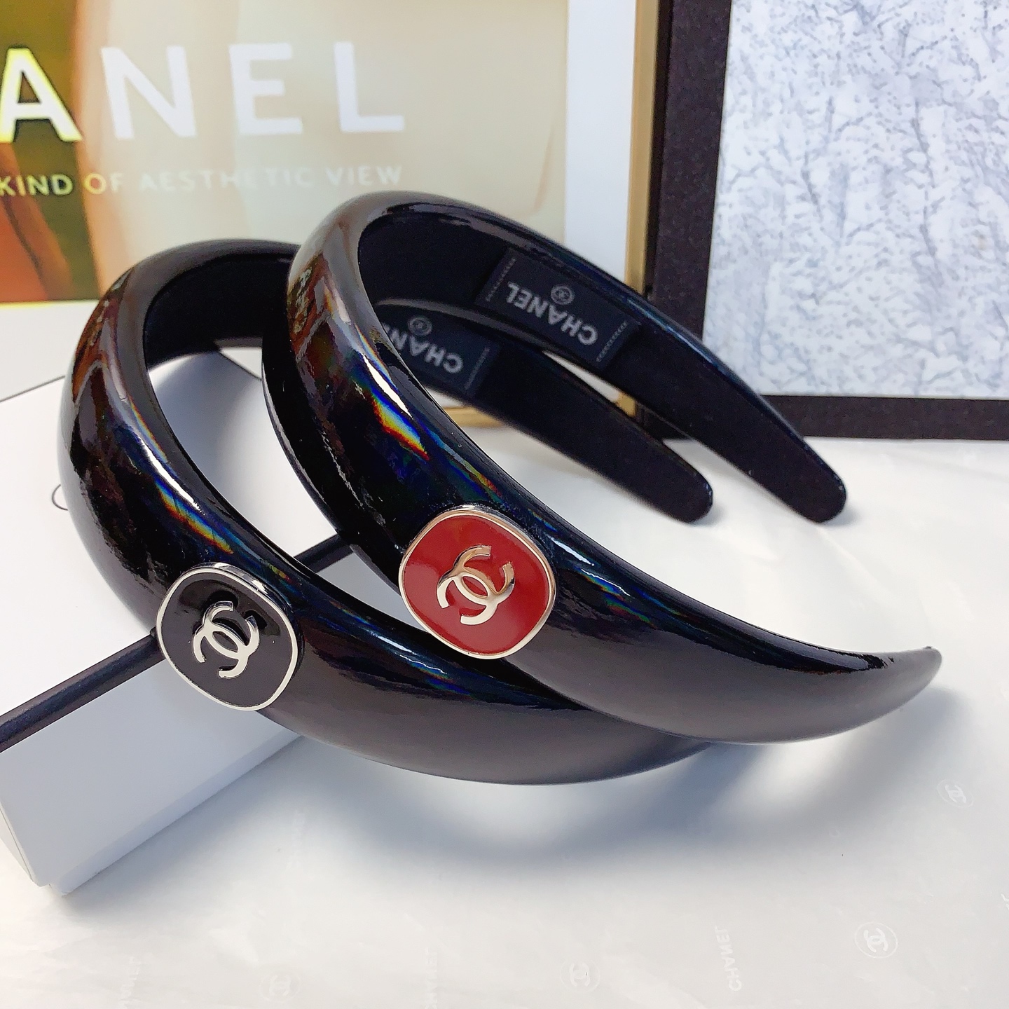 Chanel pequeño Chanel diadema de charol con logo estilo lujo, diadema elegante y versátil, imprescindible para hadas, l…