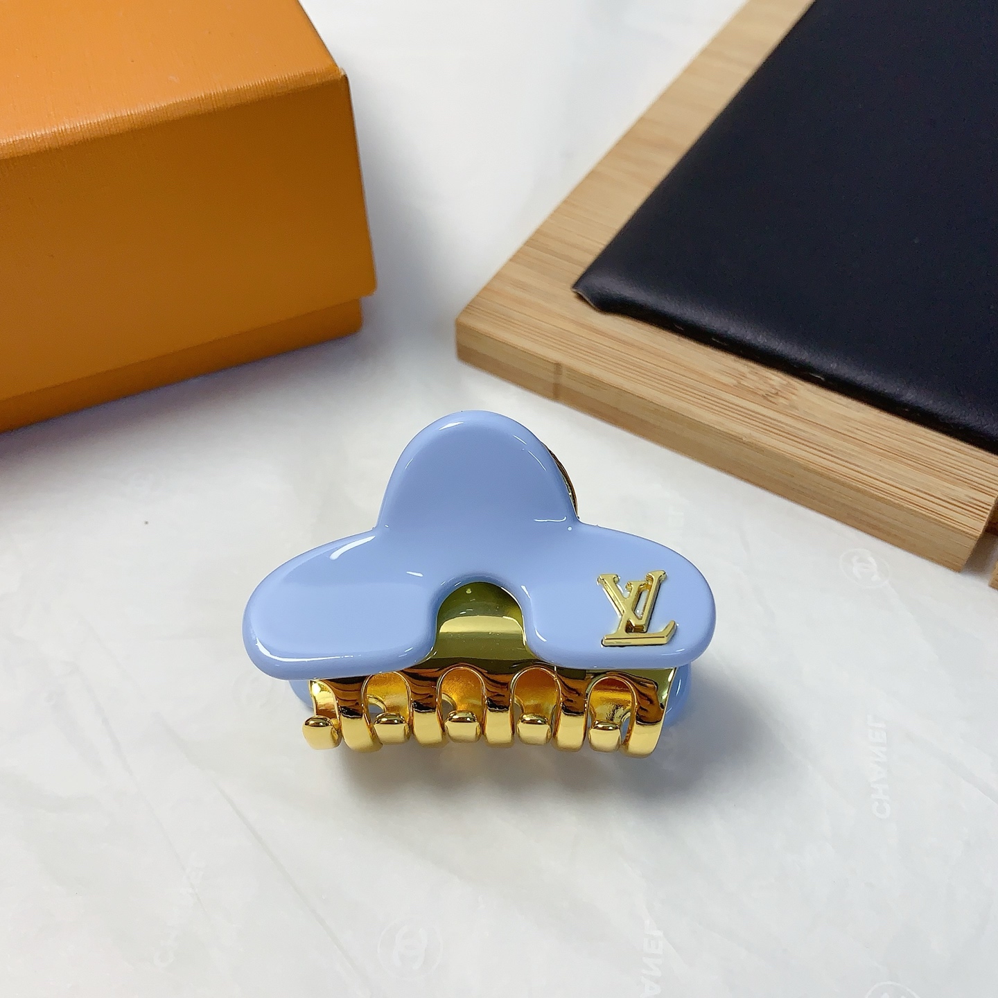 High-Quality Cloud Metal Grabs by HH240 LV Louis Verden – Donkey Dealer Summary - 图片 5