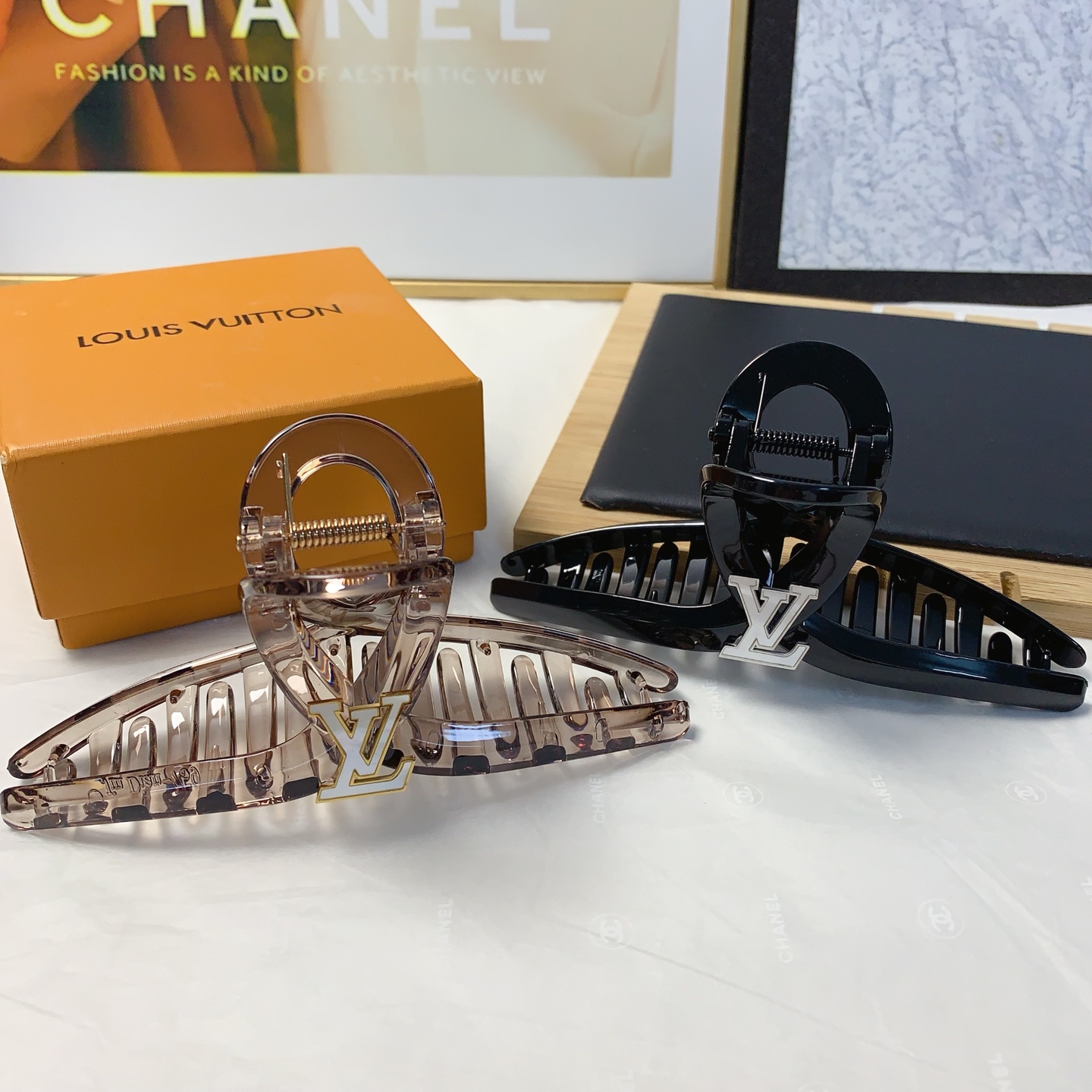 LV Louis Vuitton pinza para el cabello de la marca del burro pinza de logotipo de doble cara elegante y versátil artícu…