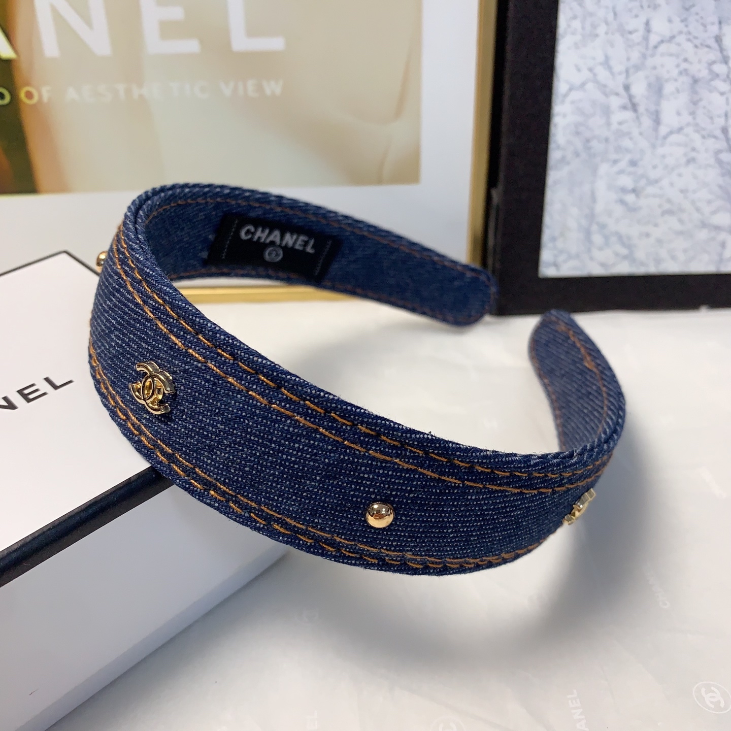  chanel小香
chanel发箍
牛仔🔥轻奢风发箍气质百搭小仙女必入单品名媛风十足～宝藏款 闭眼入🥰