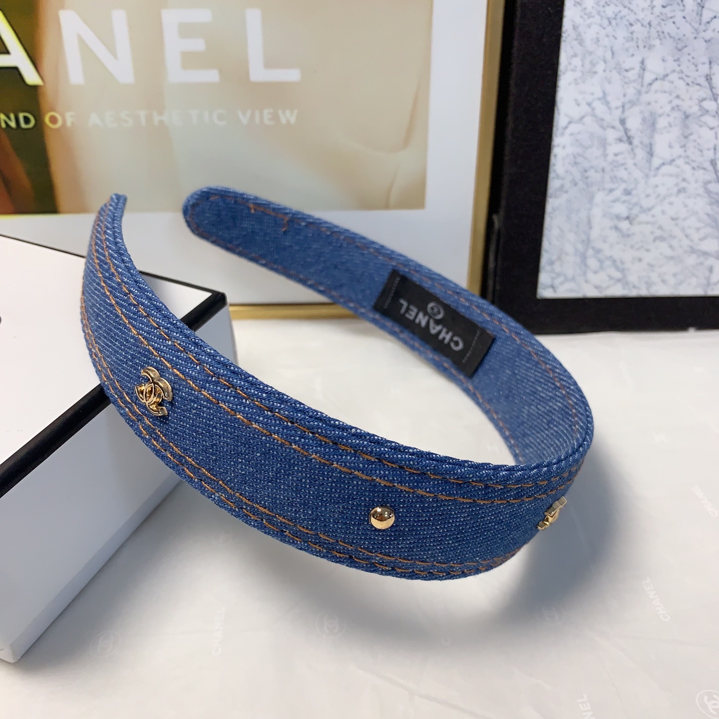  chanel小香
chanel发箍
牛仔🔥轻奢风发箍气质百搭小仙女必入单品名媛风十足～宝藏款 闭眼入🥰