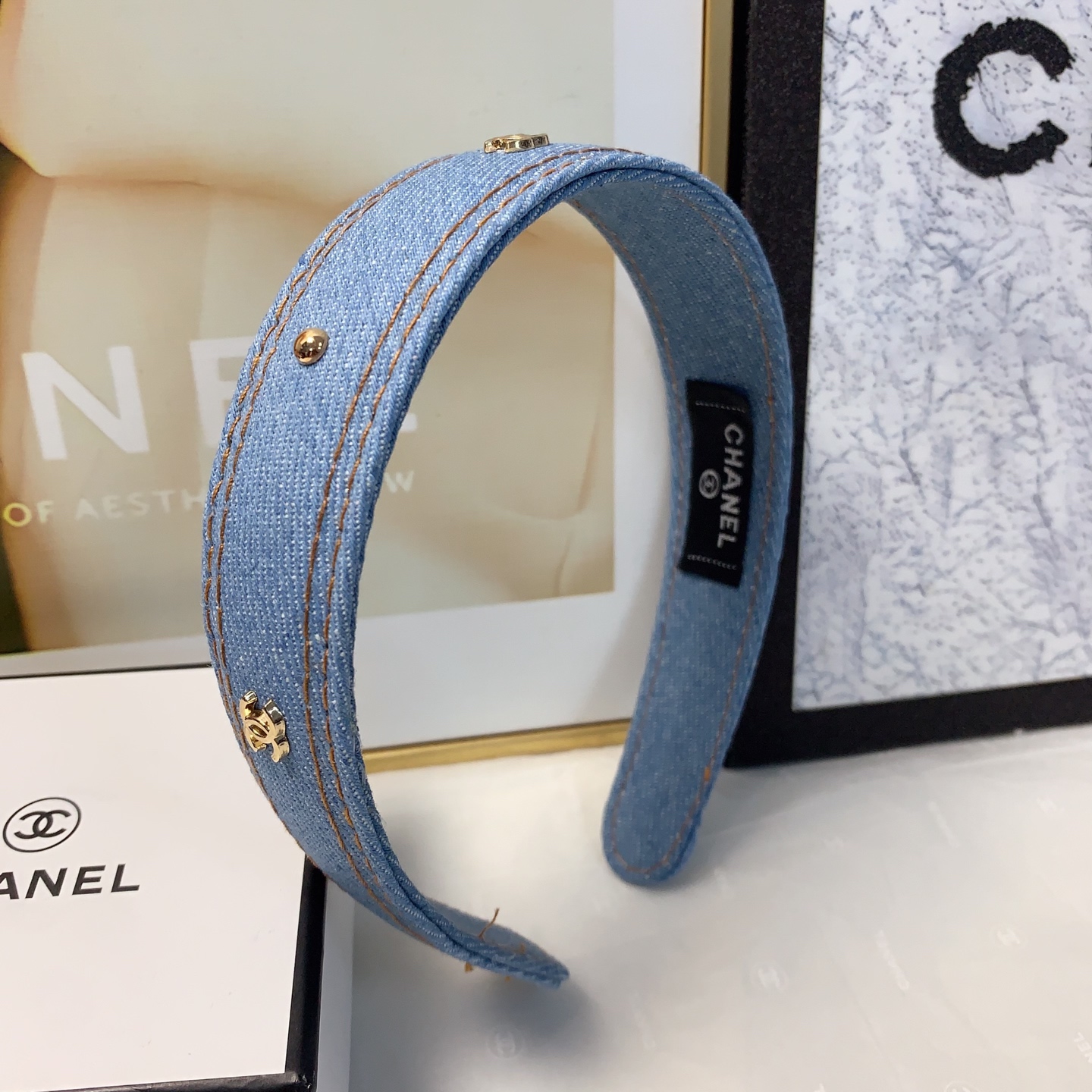  chanel小香
chanel发箍
牛仔🔥轻奢风发箍气质百搭小仙女必入单品名媛风十足～宝藏款 闭眼入🥰