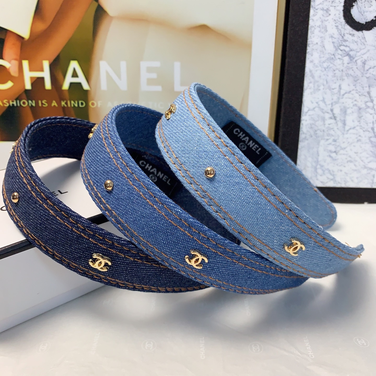  chanel小香
chanel发箍
牛仔🔥轻奢风发箍气质百搭小仙女必入单品名媛风十足～宝藏款 闭眼入🥰